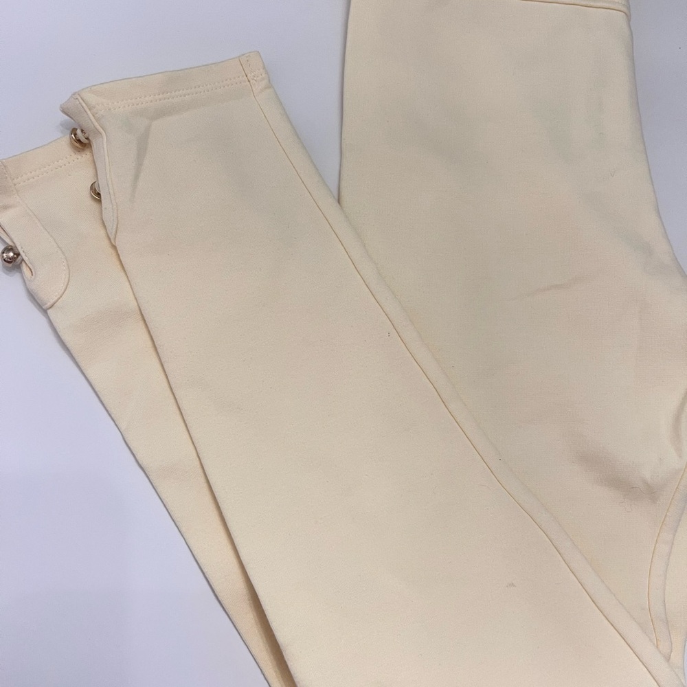 Girls yellow leggings